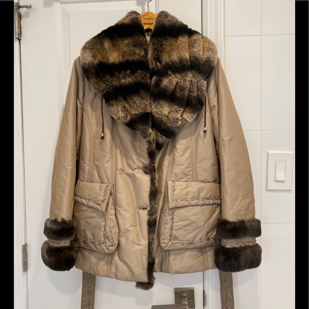 ROSSI BRAND NEW coat size medium